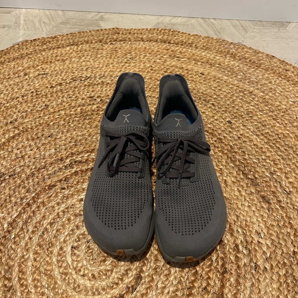 Men's Flux Gray Running Shoes